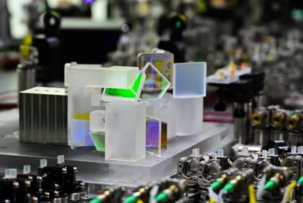 Revolutionärer photonischer Computer übertrifft Supercomputer